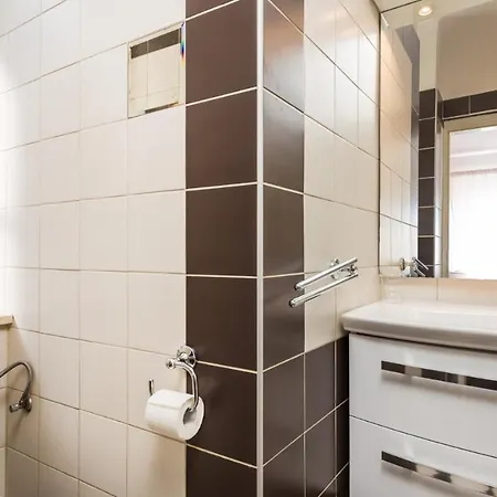 Beautiful Downtown * غييكا